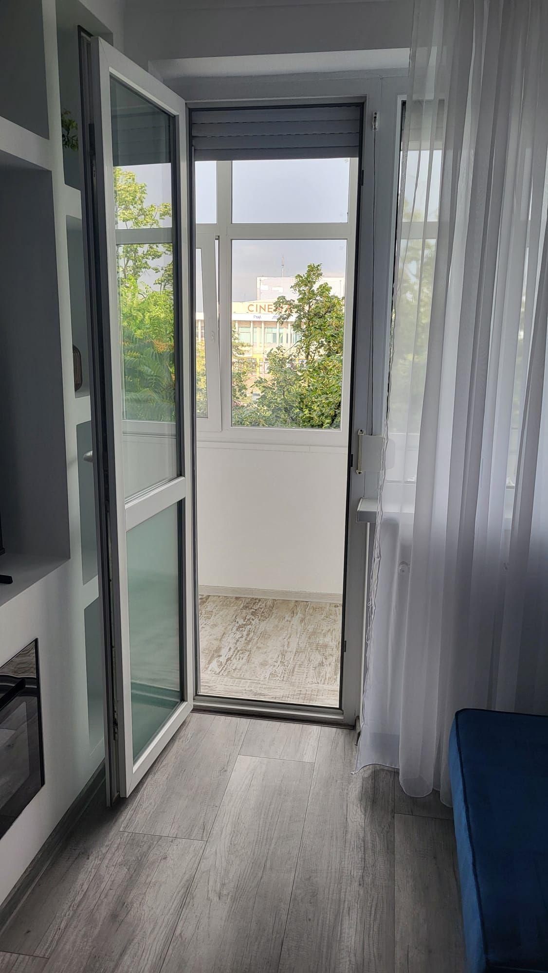De inchiriat apartament cu 2 camere la Papadie, etaj 3, renovat, 550 E - 16