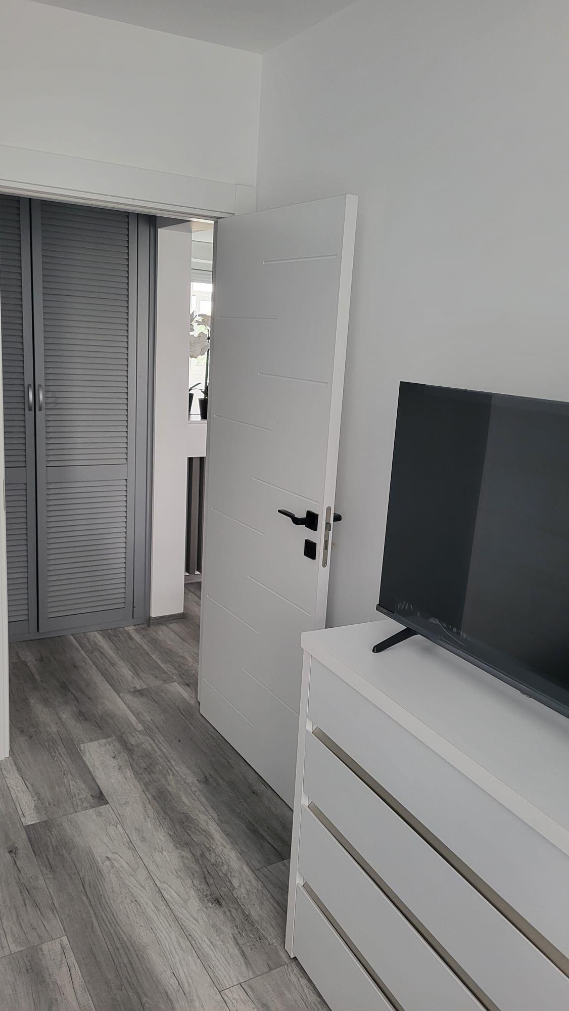 De inchiriat apartament cu 2 camere la Papadie, etaj 3, renovat, 550 E - 13