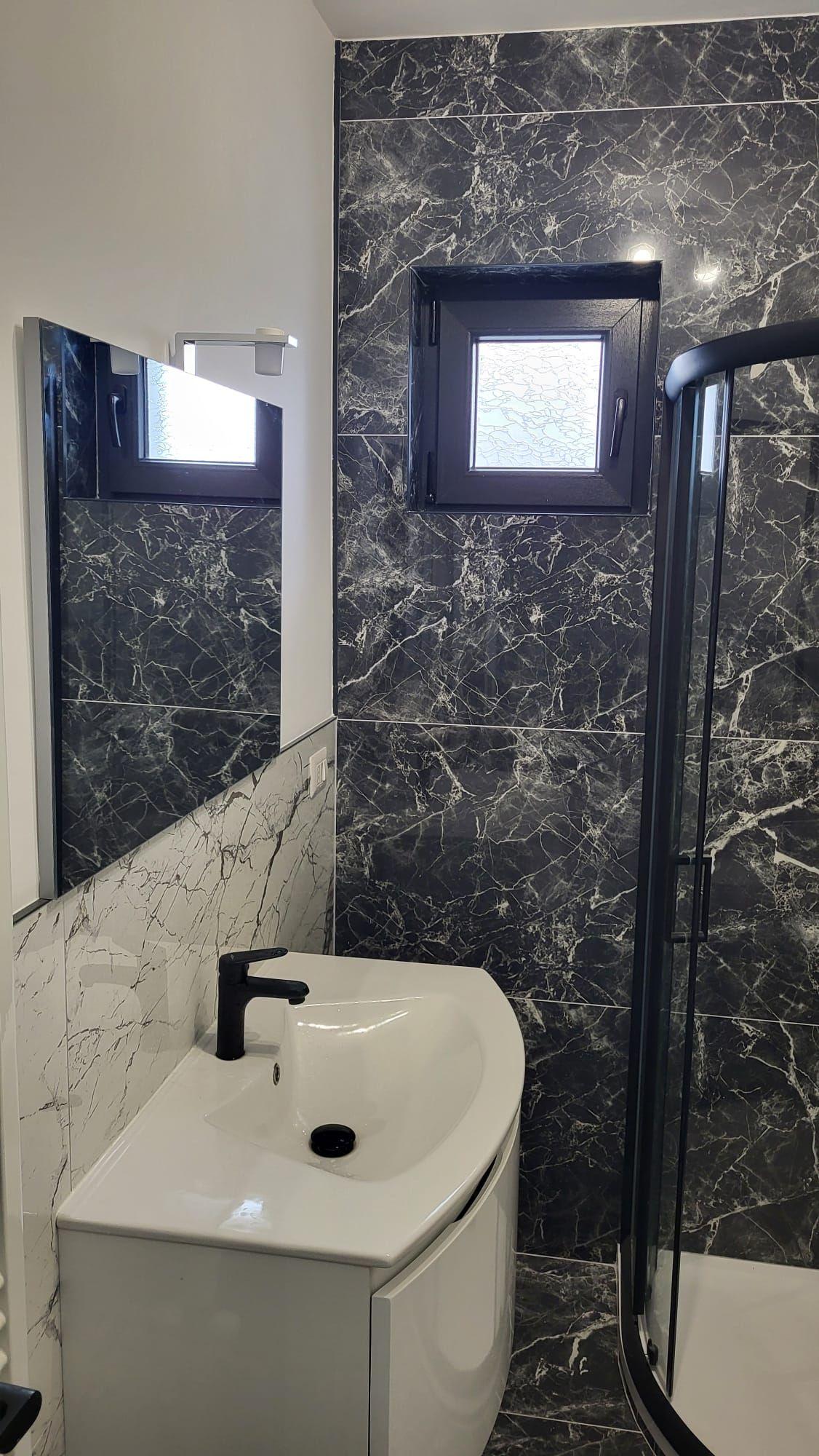 De inchiriat apartament cu 2 camere la Papadie, etaj 3, renovat, 550 E - 12