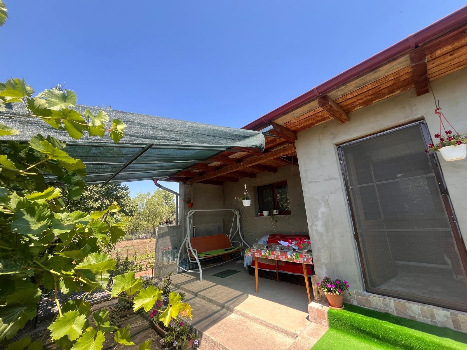 Casă individuală de vânzare în Braniștea - Teren 464 mp -76000 euro - 2