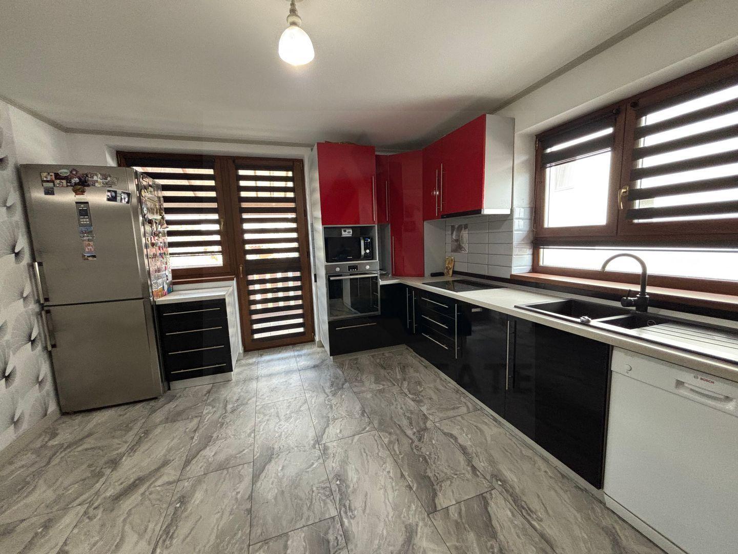 Casa la cheie 5 camere 350 mp curte libera 4 bai P+1+M Arhitectilor - 11