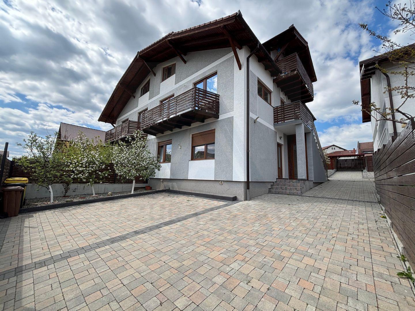 Casa la cheie 5 camere 350 mp curte libera 4 bai P+1+M Arhitectilor - 1