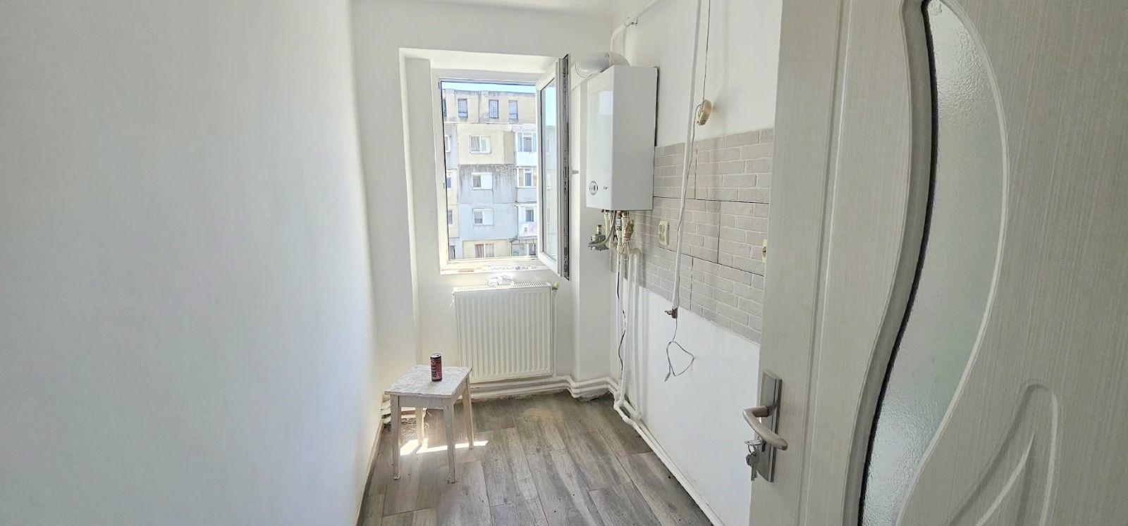 De vanzare apartament cu 2 camere, renovat, etaj9, Viziru 3, 43.000 euro - 4