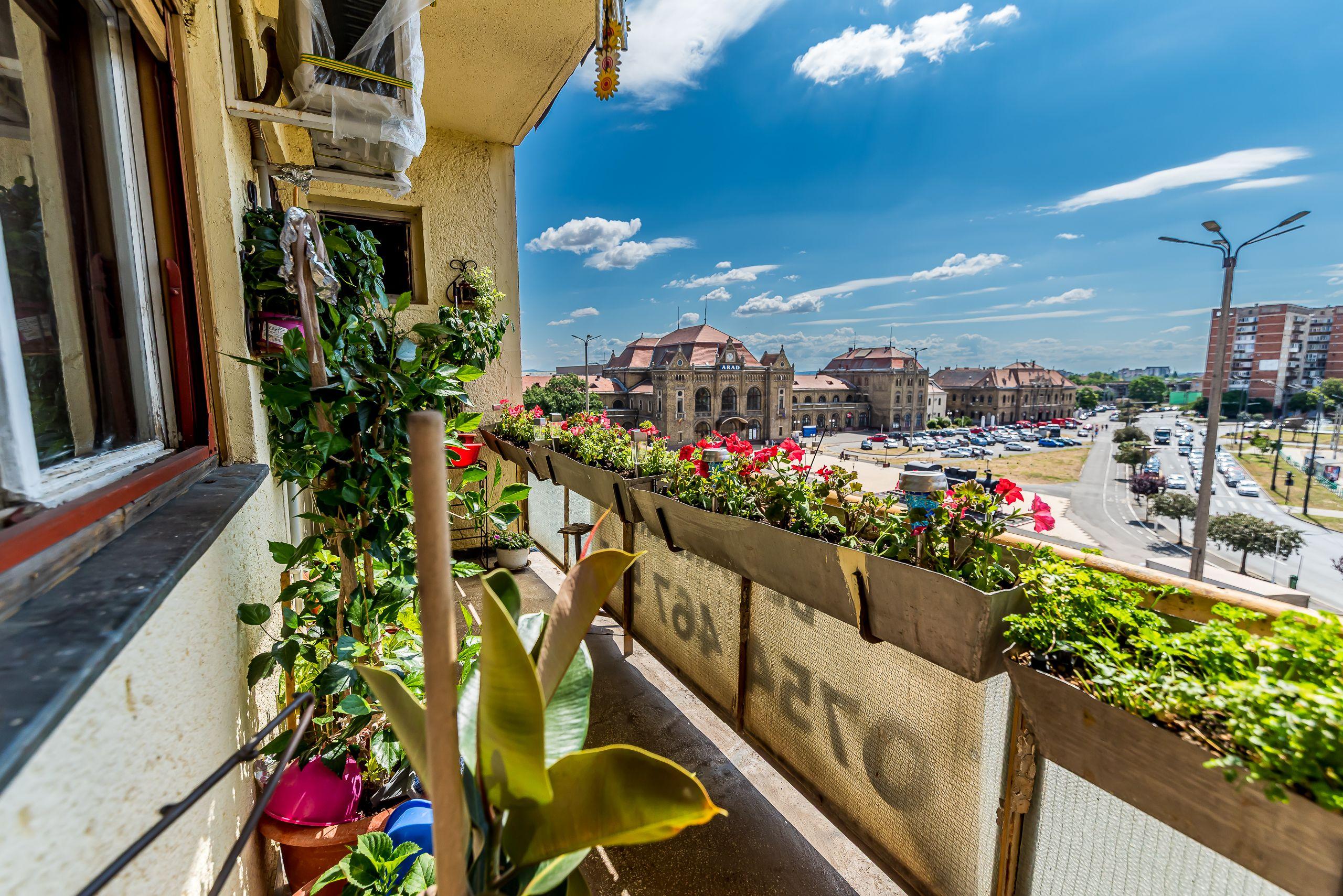 Apartament cu 4 camere decomandat cu vedere panoramica - 1