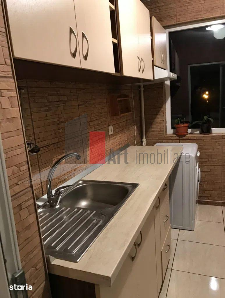 Vânzare apartament 3 camere Bd. Obregia - Turnu Măgurele - 2
