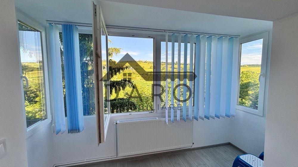 Vand apartament cu 3 camere - 1
