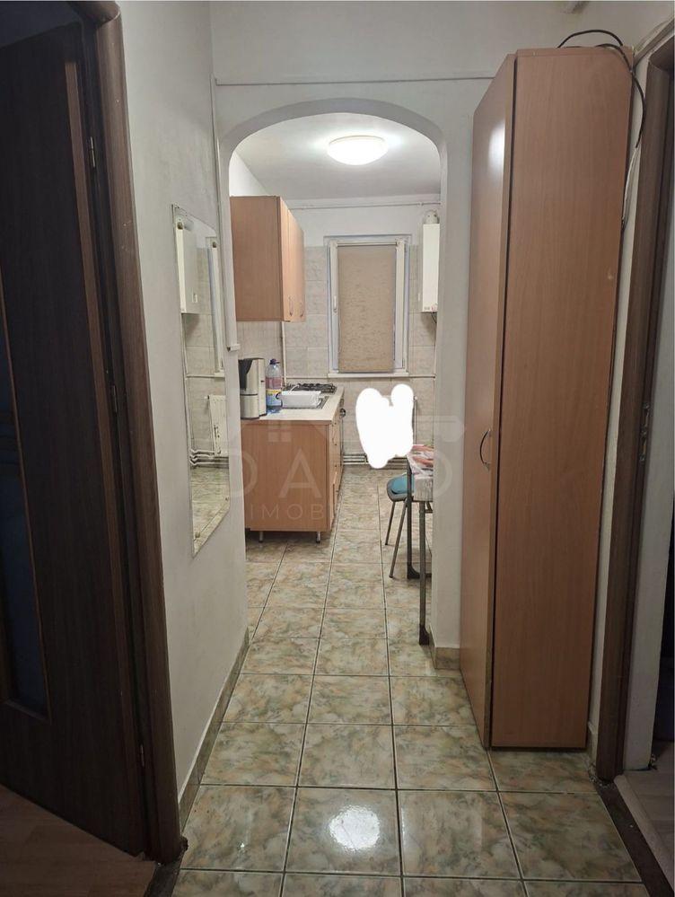 Vând apartament cu 3 camere zona Dâmbu Pietros aproape de bulevard . - 6