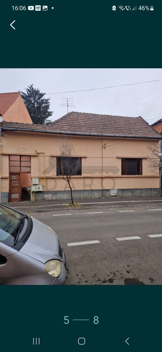 De vanzare casă lingă cetate - 1