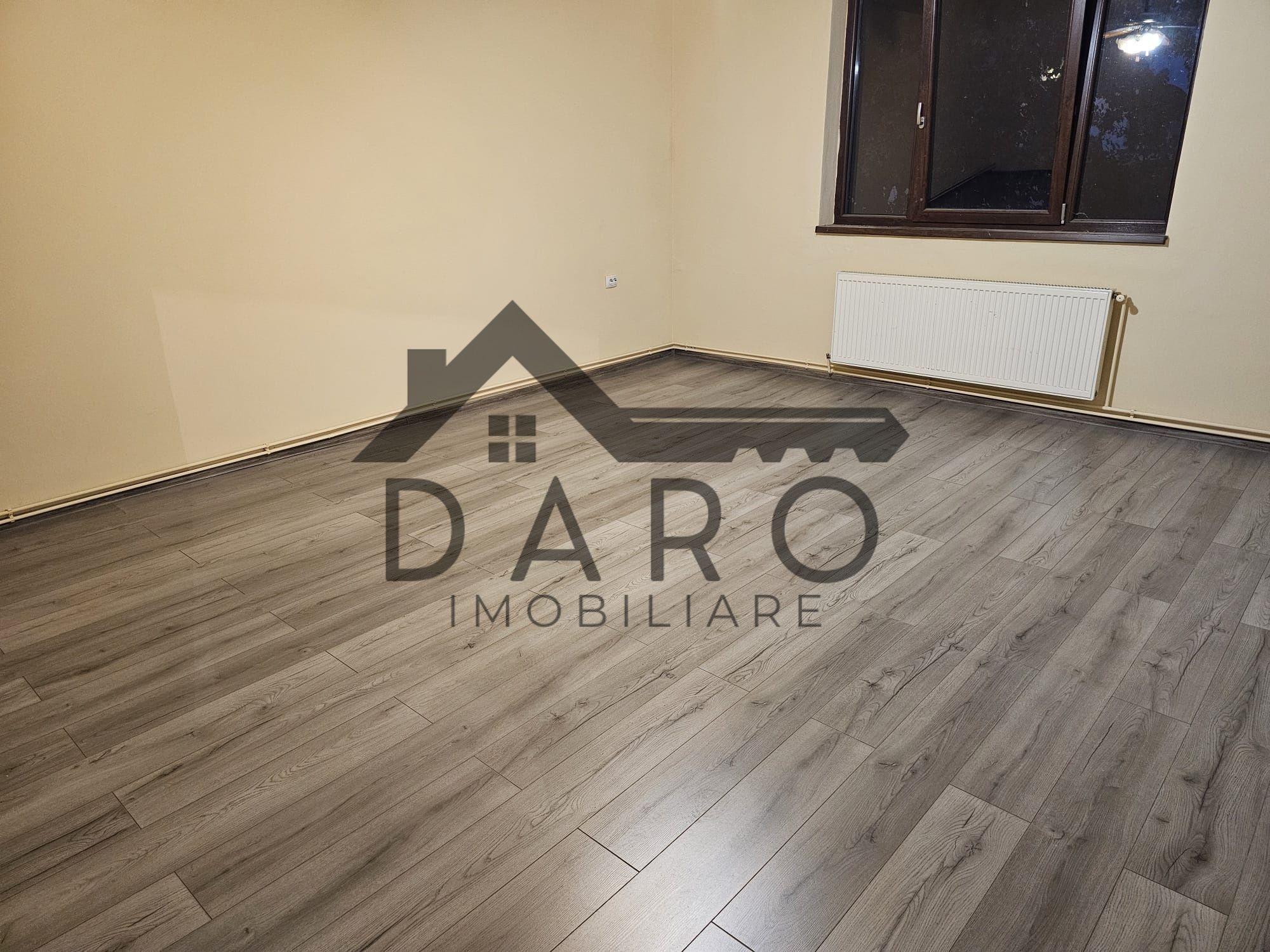 De vanzare casă lingă cetate - 8