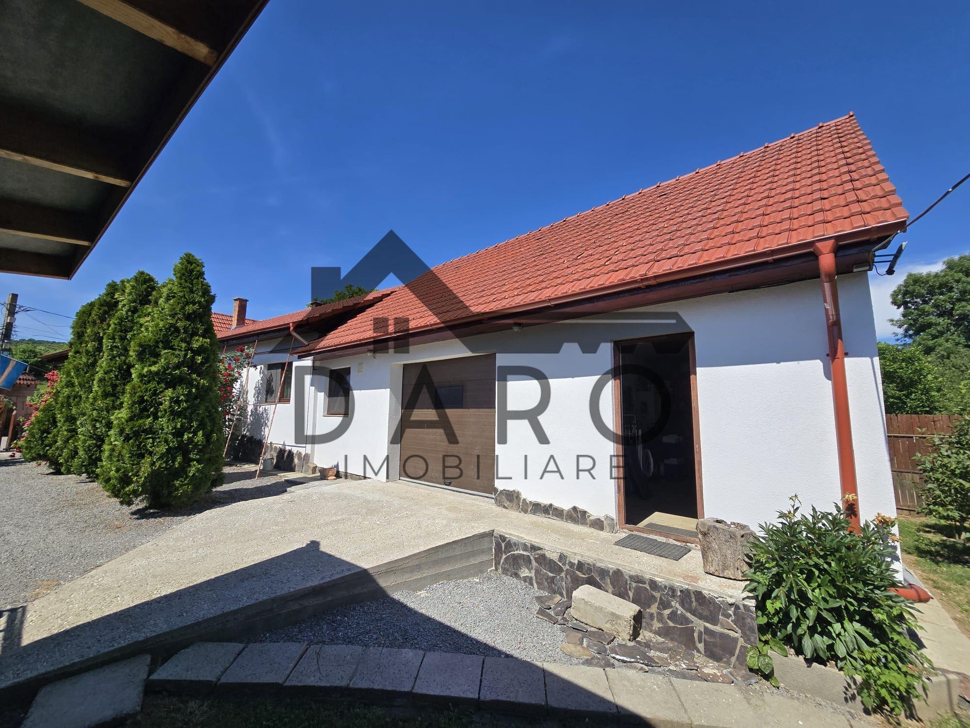 Casa in Livezeni , 140 mp utili , in centrul localitatii . - 19