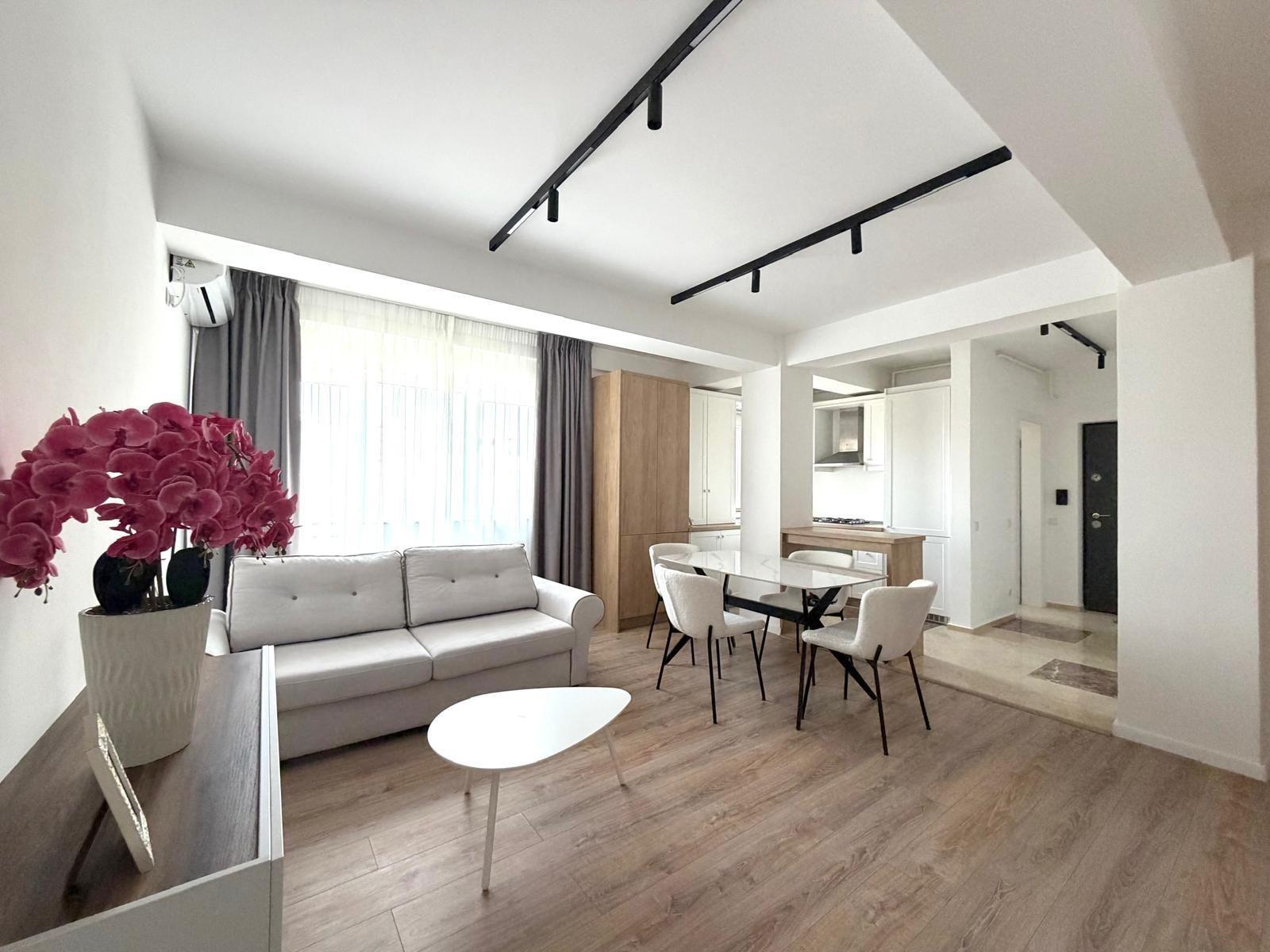 Stylish 3-Room Apartment for Rent in Iancu Nicolae - 1