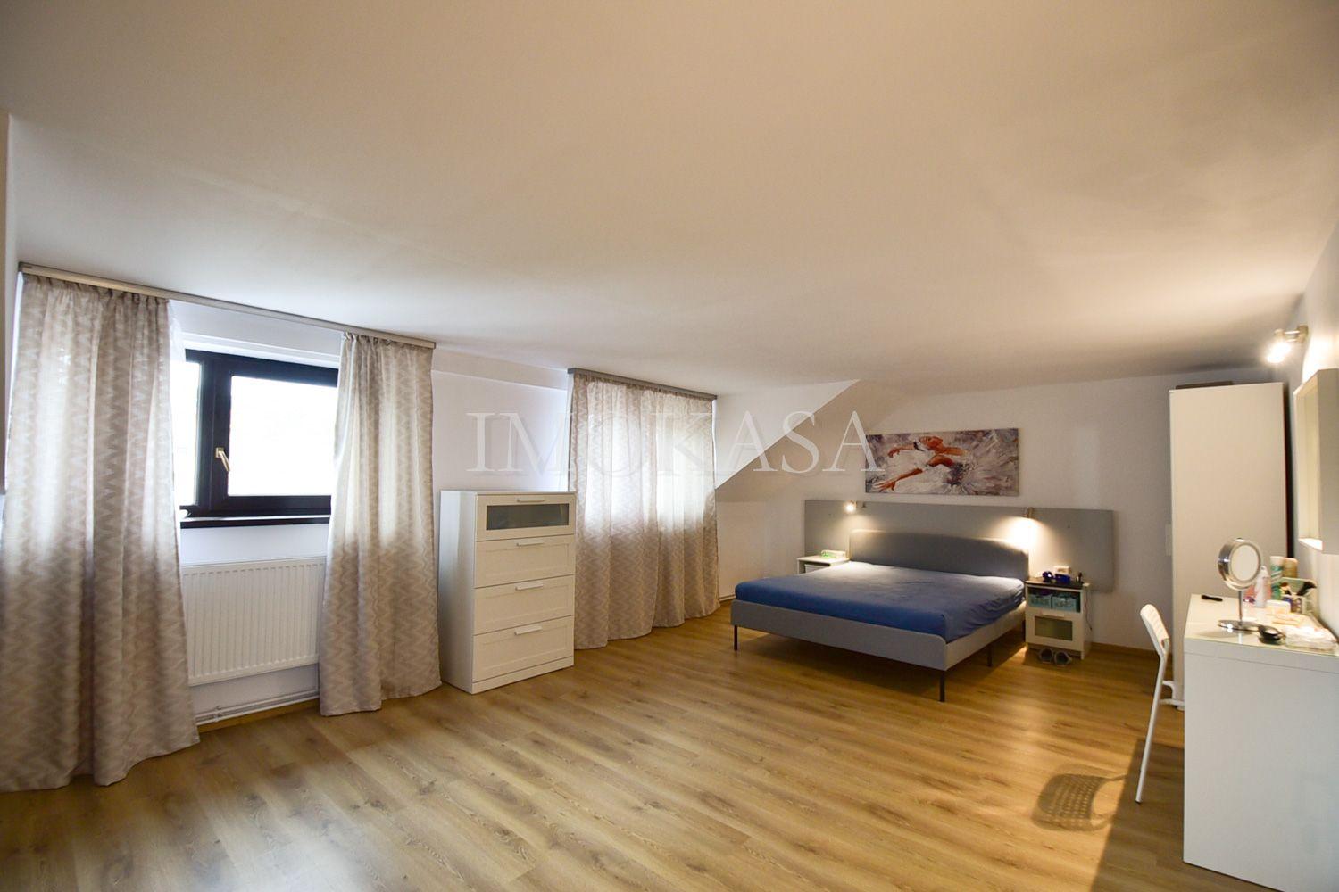 Vila 7 camere , suprafata de 270 mp gradina si gazraj, zona Strand - 9