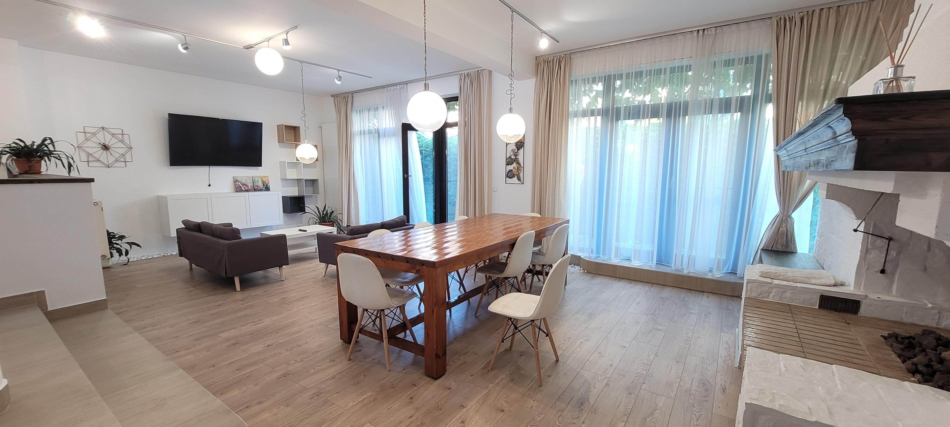 Vila 7 camere , suprafata de 270 mp gradina si gazraj, zona Strand - 2