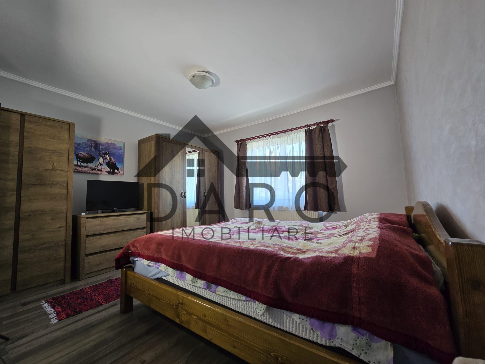 Casa in Livezeni , 140 mp utili , in centrul localitatii . - 5