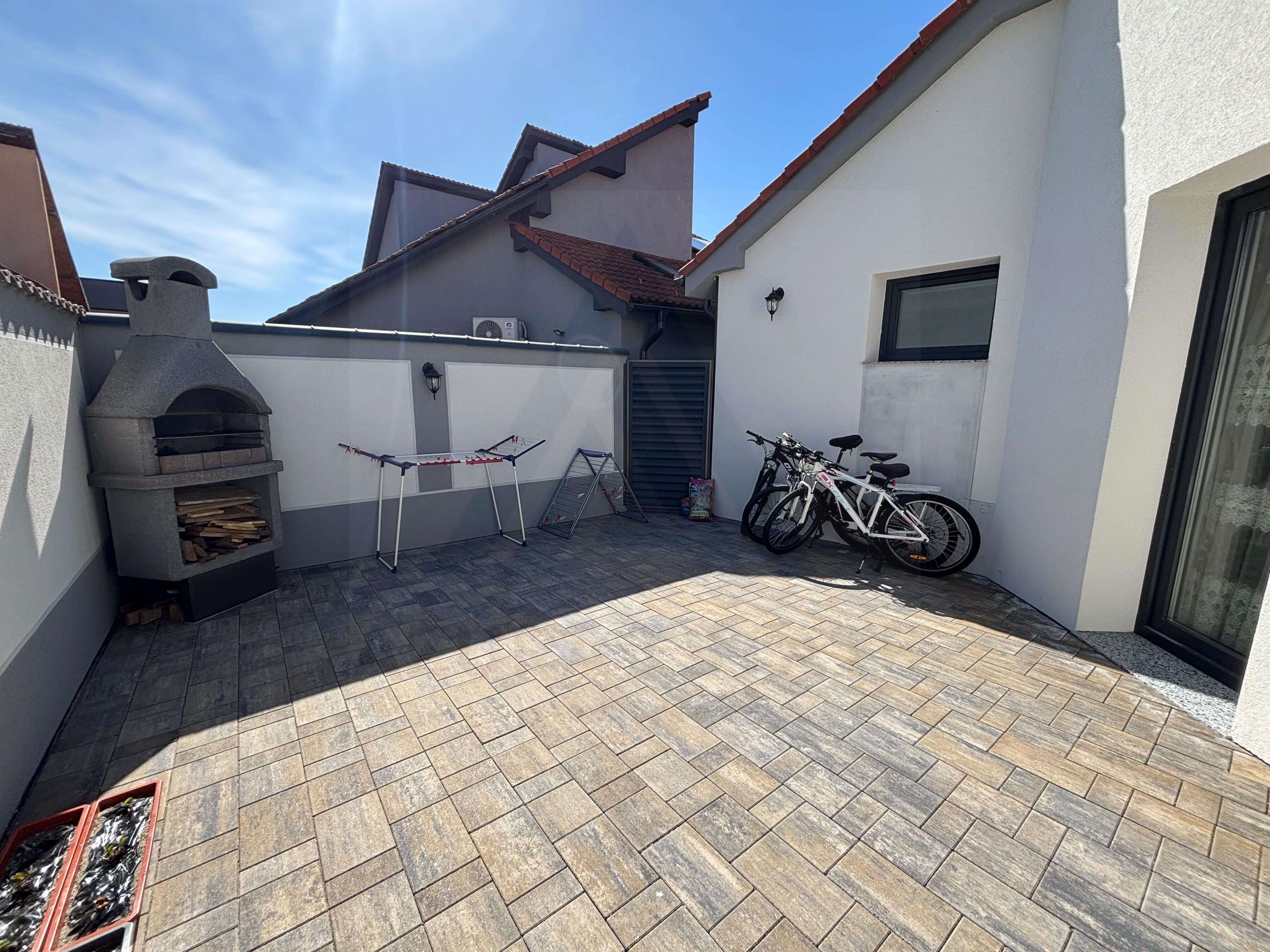 Casa individuala ultrafinisata 200 mp utili si teren 462 mp Selimbar - 5