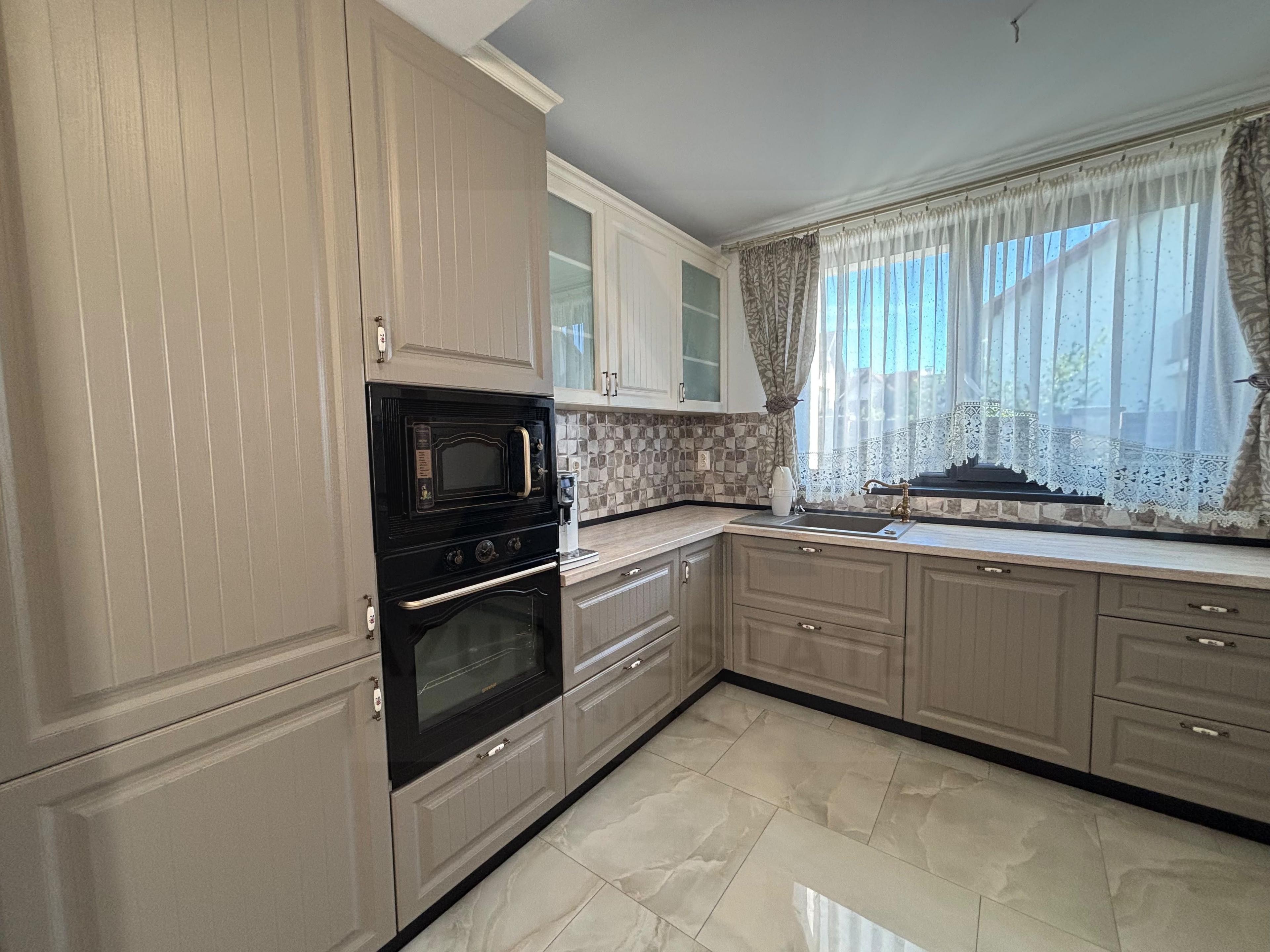 Casa individuala ultrafinisata 200 mp utili si teren 462 mp Selimbar - 17