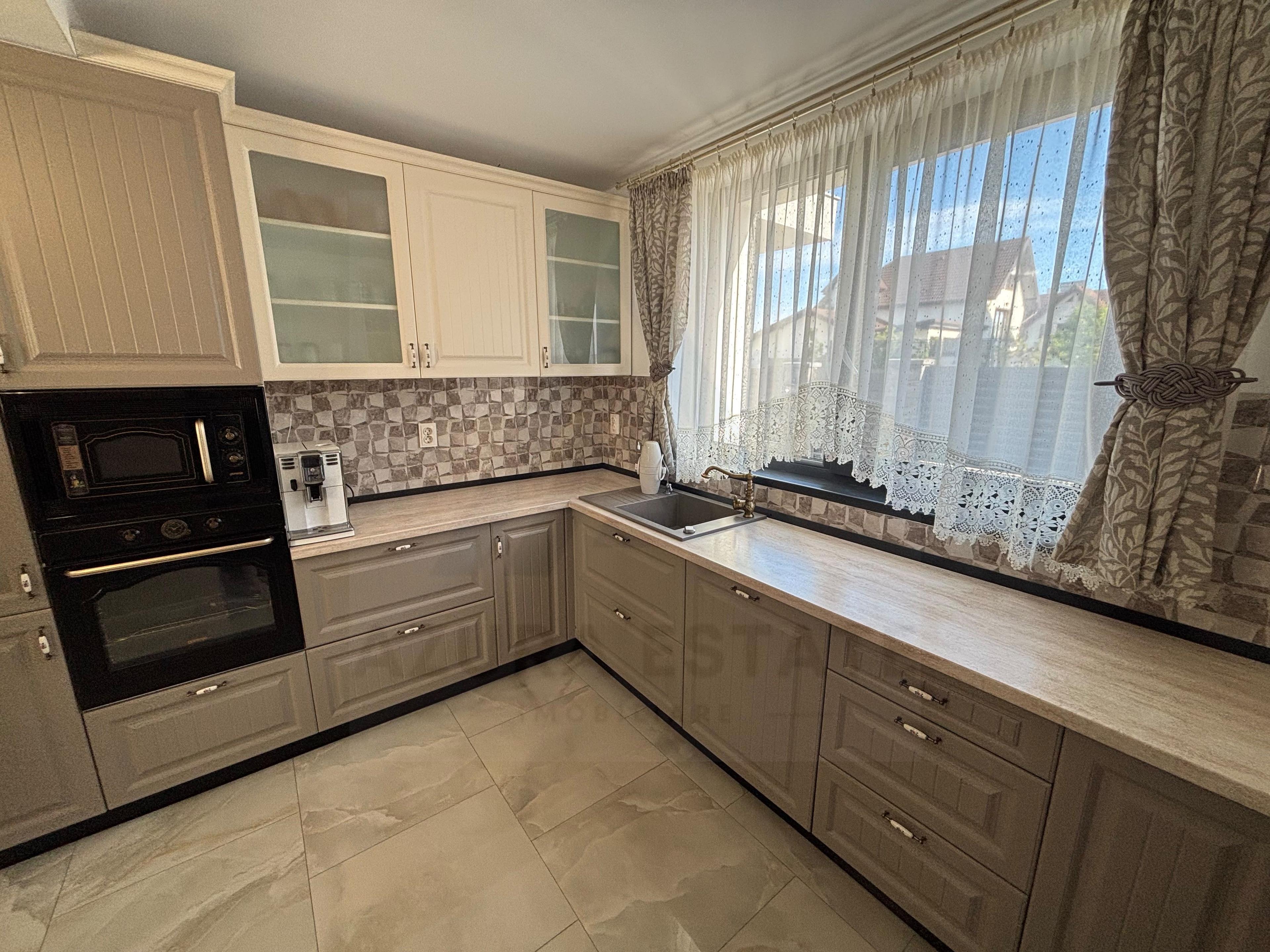 Casa individuala ultrafinisata 200 mp utili si teren 462 mp Selimbar - 26