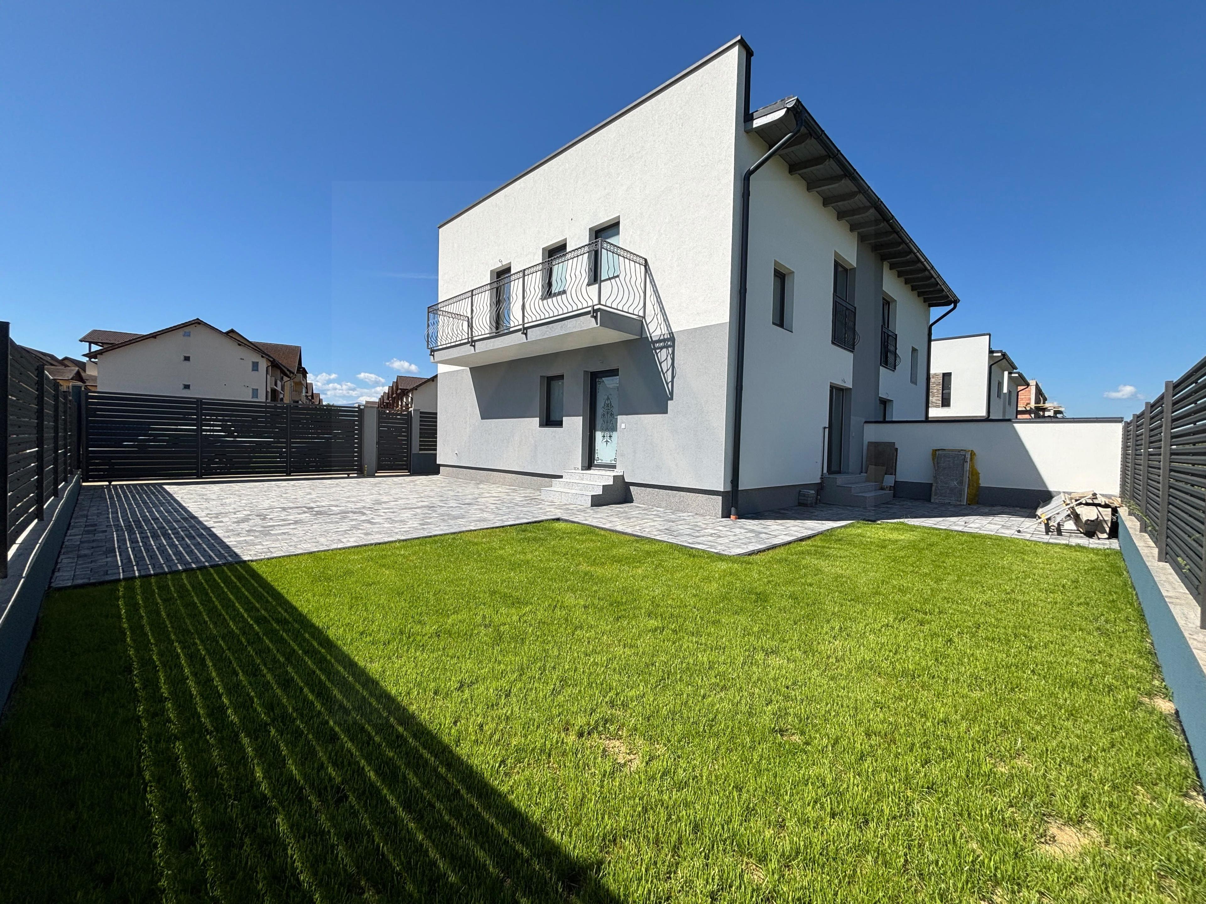 Casa 4 camere finisata la cheie cu teren 220 mp in Selimbar - 1