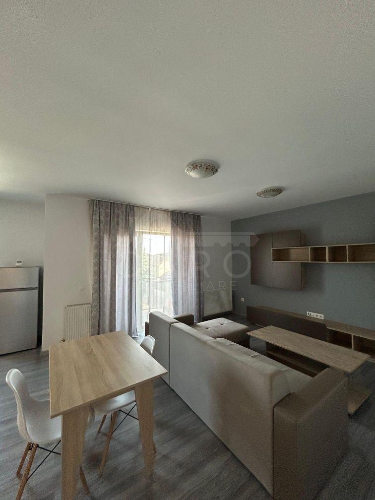 De inchiriat aparament cu 2 camere str . Marului - 4
