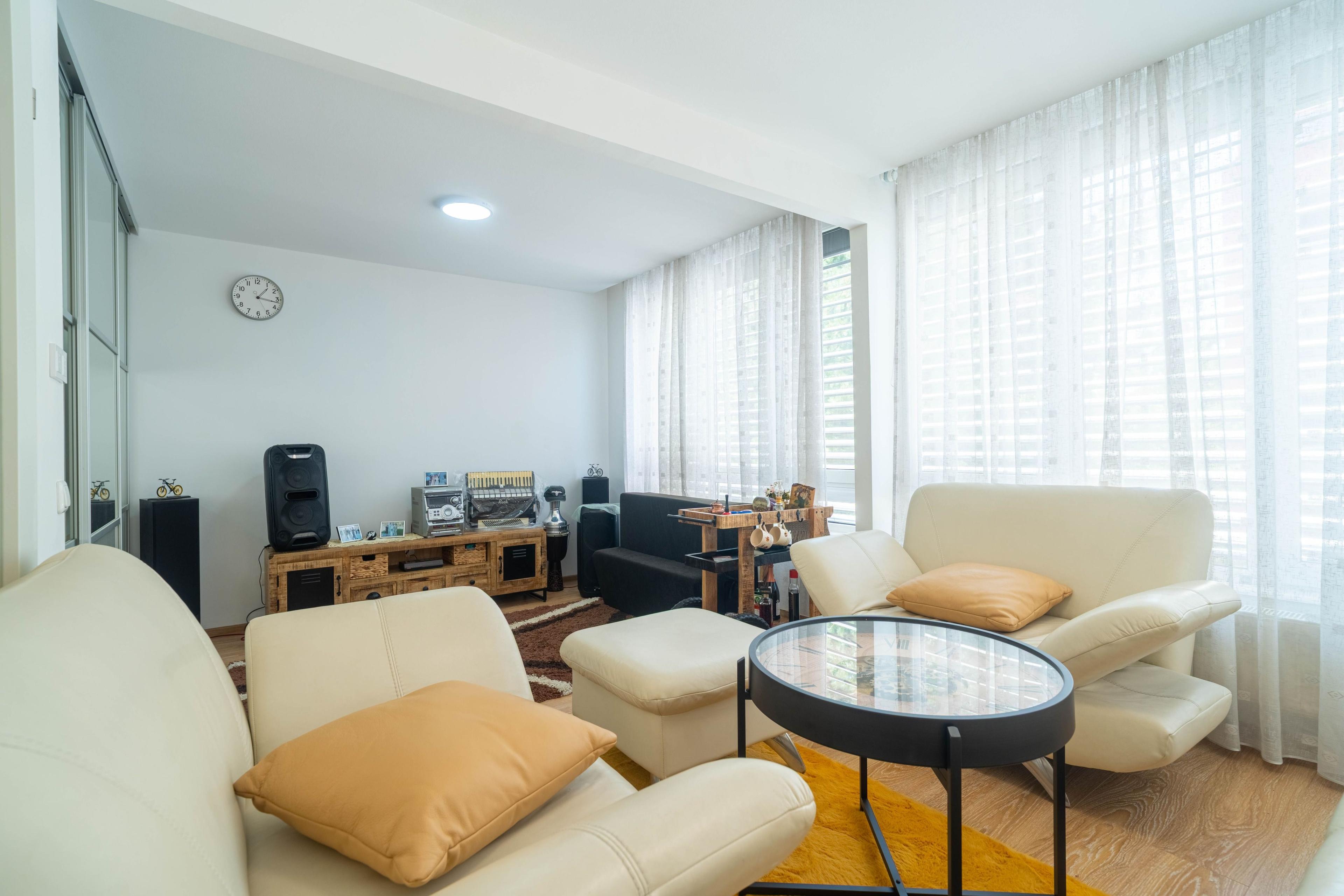 Apartament 2 camere cu lift și cheltuieli mici - 1