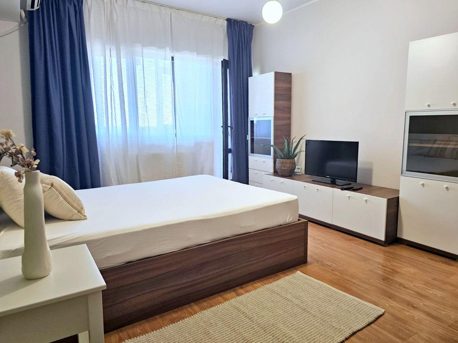 De inchiriat o camera Italian Residence, etaj 9/12, 420 euro - 10