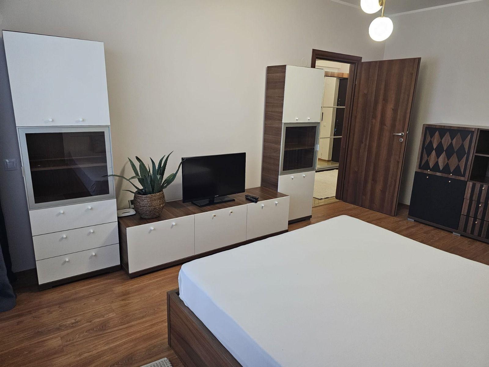 De inchiriat o camera Italian Residence, etaj 9/12, 420 euro - 16
