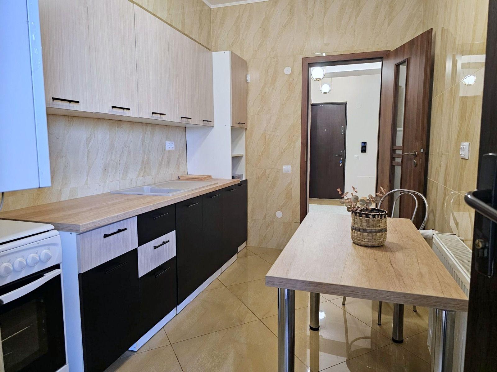 De inchiriat o camera Italian Residence, etaj 9/12, 420 euro - 14