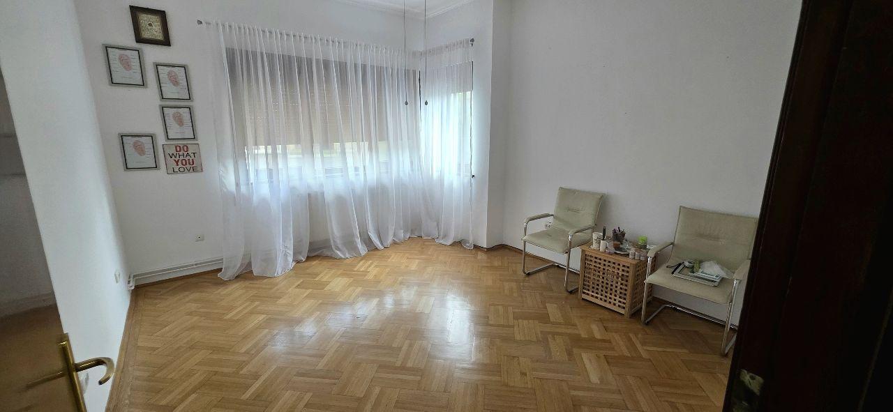 Dacia apartament 4 camere nemobilate de inchiriat - 4