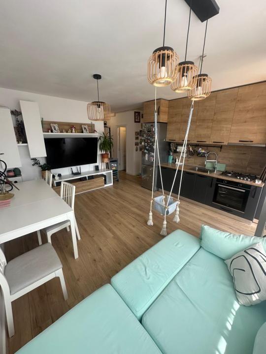 Apartament de vanzare 3 camere, 66 mp, 2 bai, balcon, 2 parcari - 1