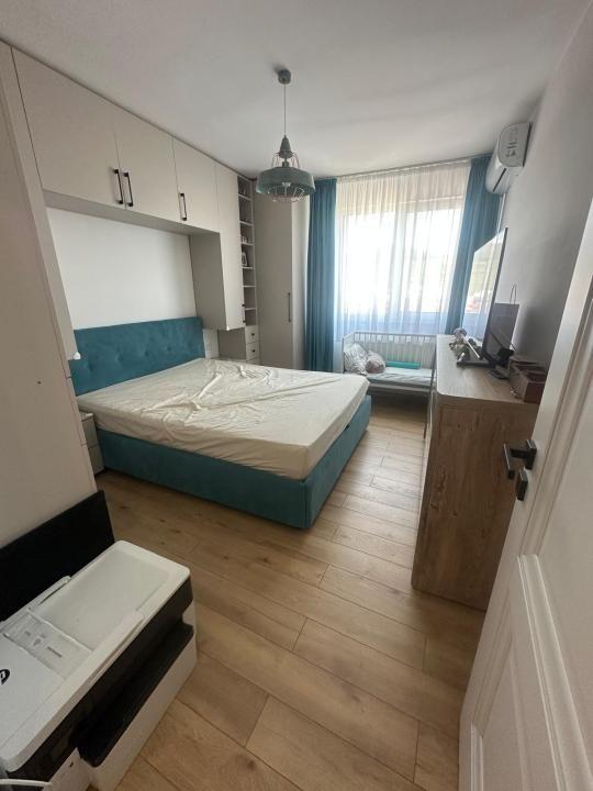 Apartament de vanzare 3 camere, 66 mp, 2 bai, balcon, 2 parcari - 8