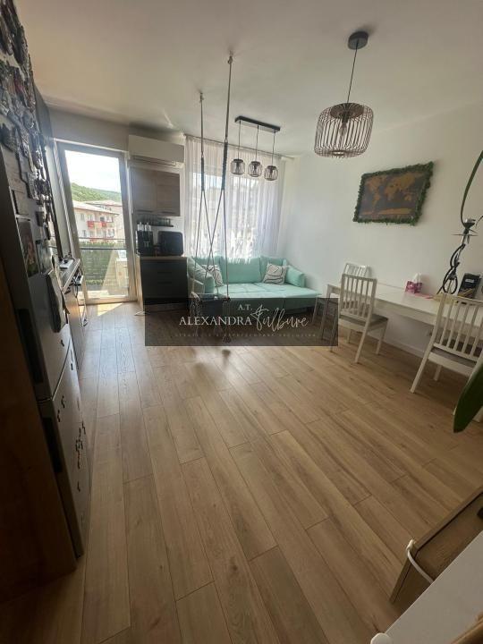 Apartament de vanzare 3 camere, 66 mp, 2 bai, balcon, 2 parcari - 3