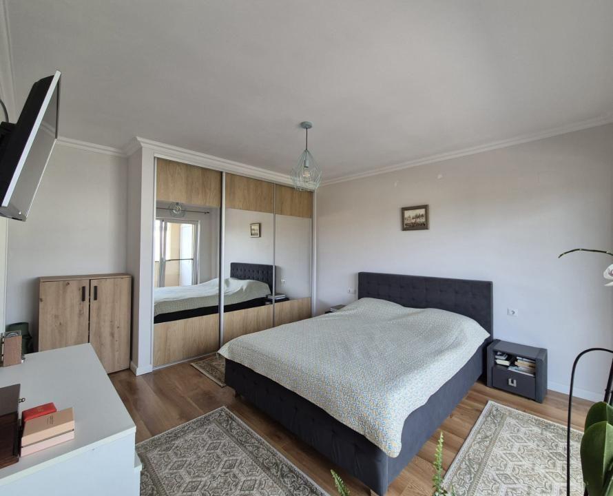 Apartament de vanzare 3 camere, 66 mp, 2 bai, balcon, 2 parcari - 5