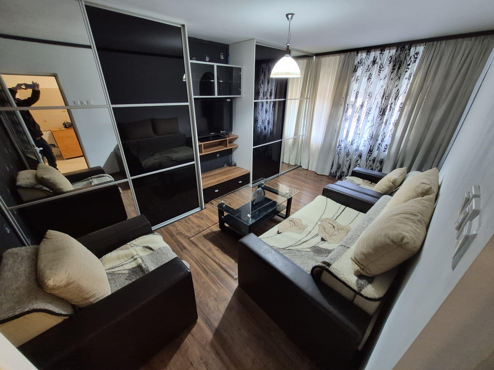 De inchiriat apartament cu 3 camere, etaj 3, Micro 16, 450 euro - 3