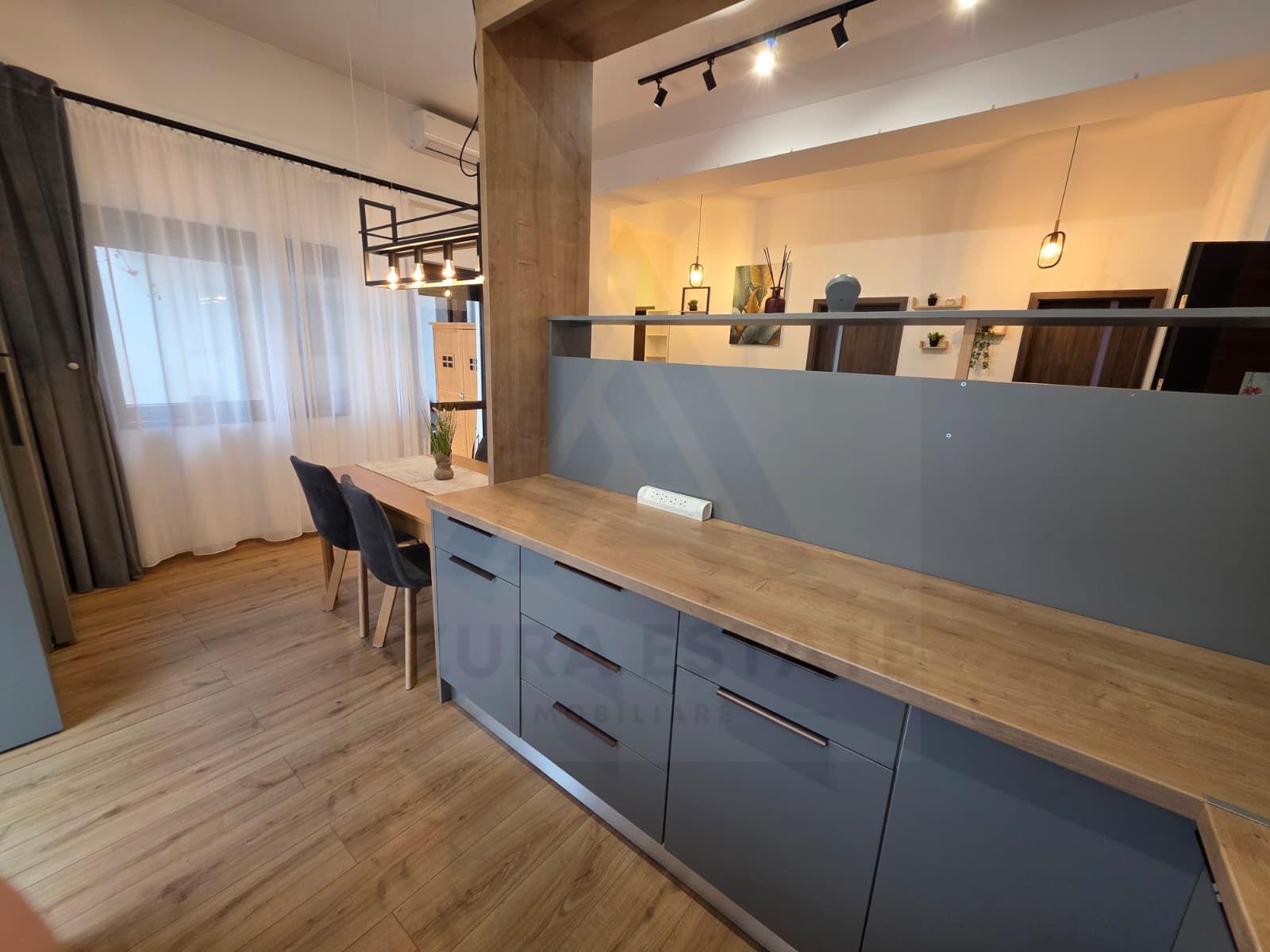Penthouse spatios 80 mp utili 2 balcoane si terasa parcare Selimbar - 1