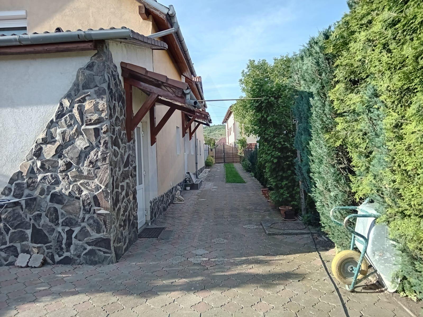 Casa cu etaj 113 mp utili curte libera 350mp garaj cu pod Gusterita - 5