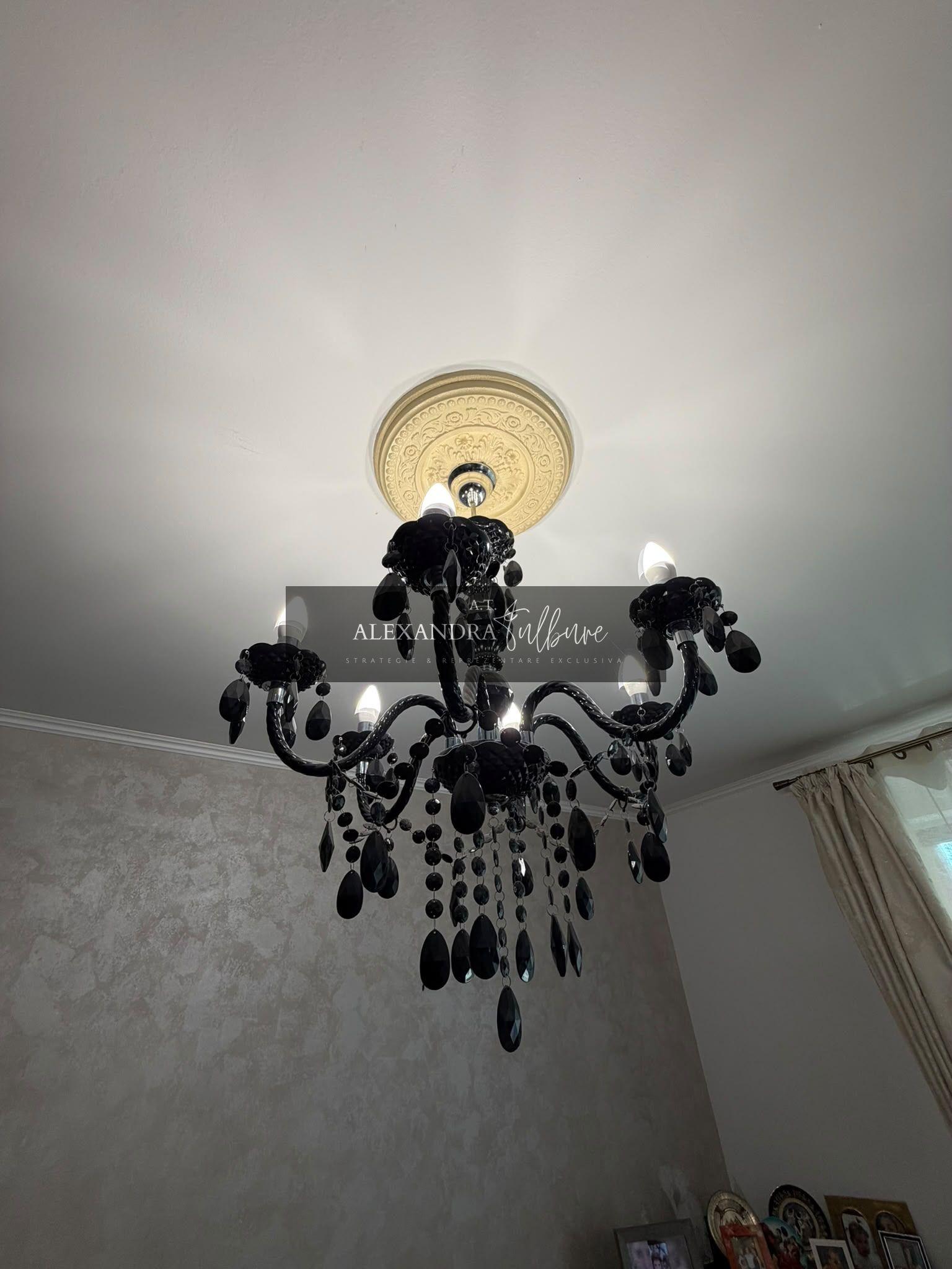 Apartament 3 camere, curte, boxa, parcare, Sub Cetate - 10