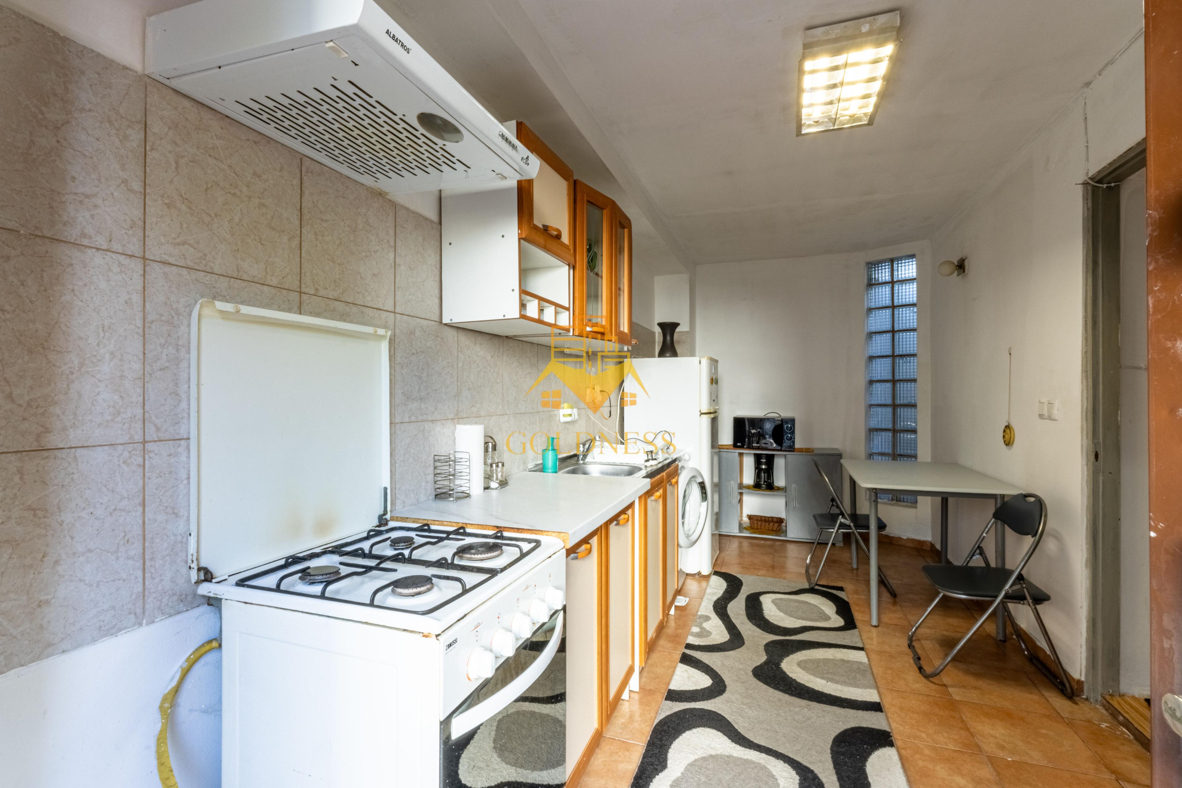 1 camera, curte, 42 mp, Andrei Muresanu, Zona Engels Bistro, Parcare - 4