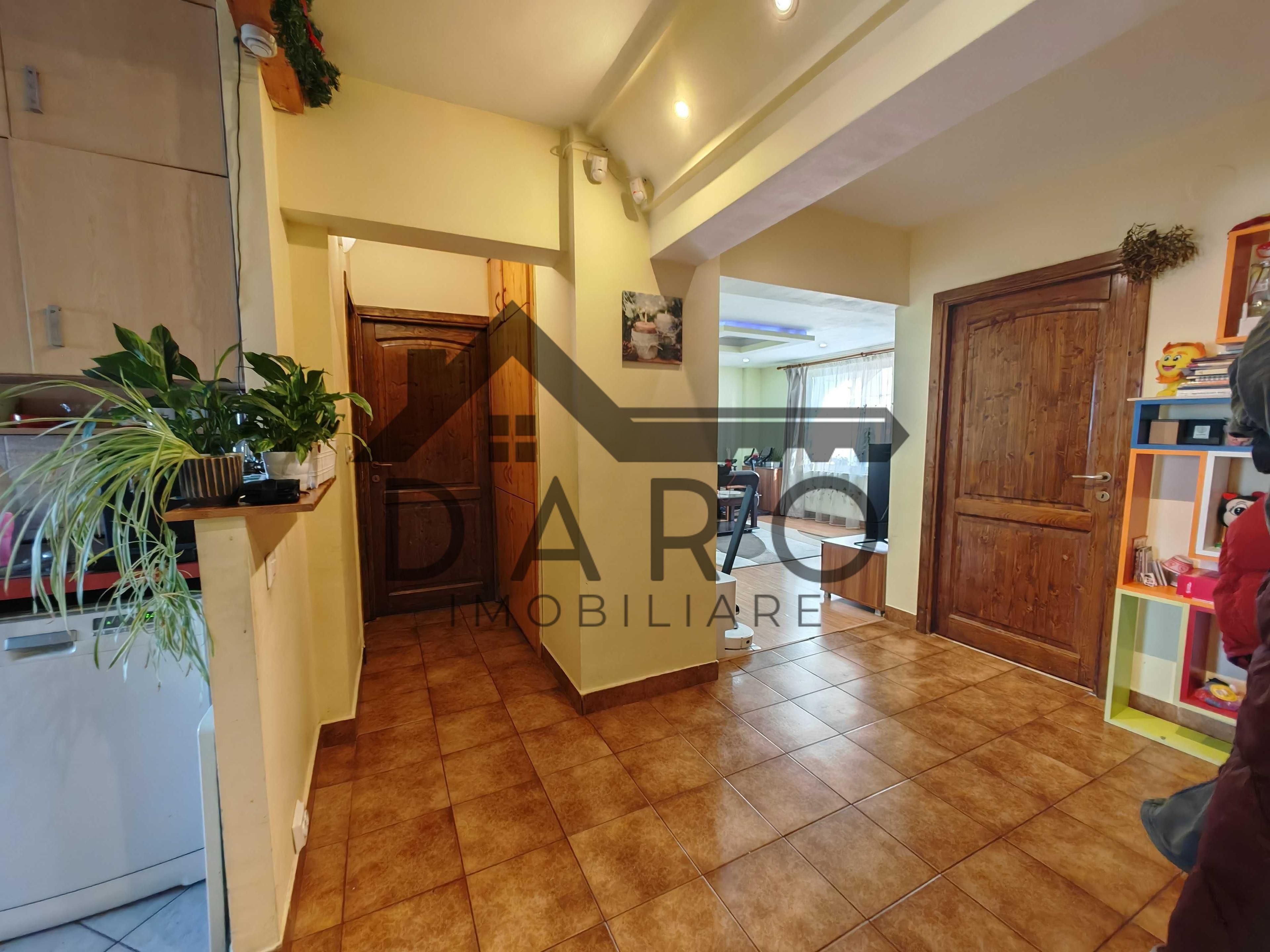 Vand apartament 3 camere - 1