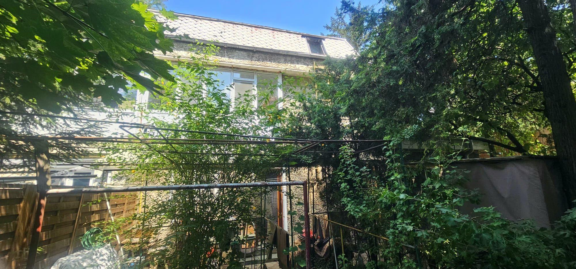 De vanzare - Casa P+1E - Alea Trandafirilor - 220.000 euro - 11