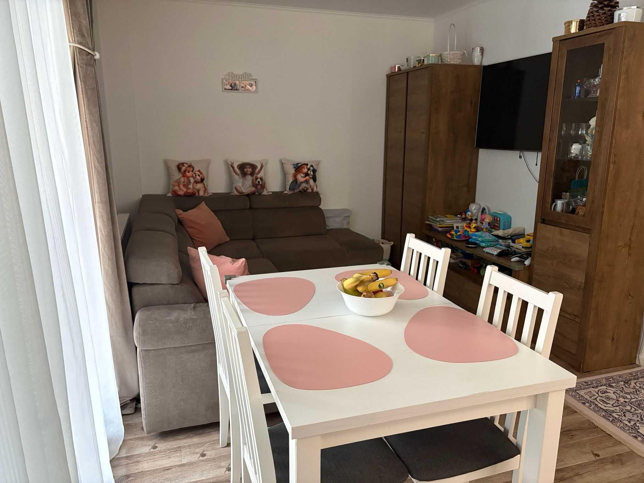 Apartament 3 camere, 2 balcoane, etaj intermediar - 3
