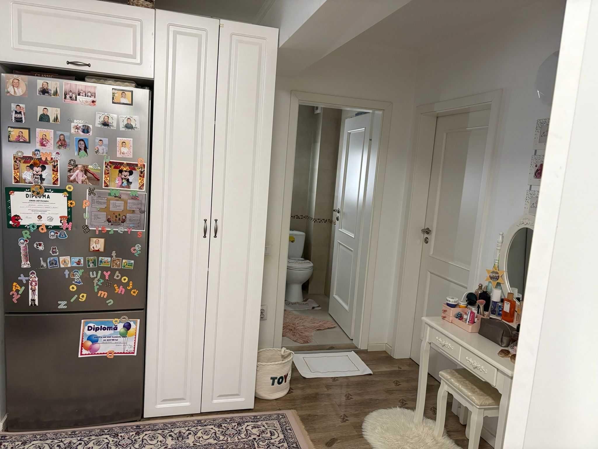 Apartament 3 camere, 2 balcoane, etaj intermediar - 5