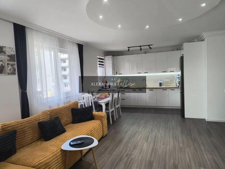 Apartament 3 camere, 2 bai, balcon, Teilor - 1