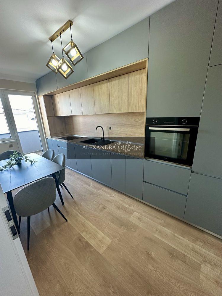Apartament de vanzare 3 camere decomanda, balcon, parcare - 3