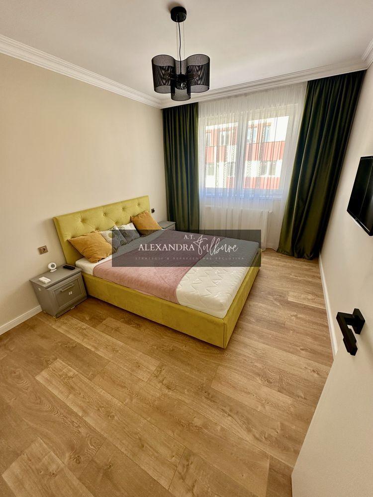 Apartament de vanzare 3 camere decomanda, balcon, parcare - 5
