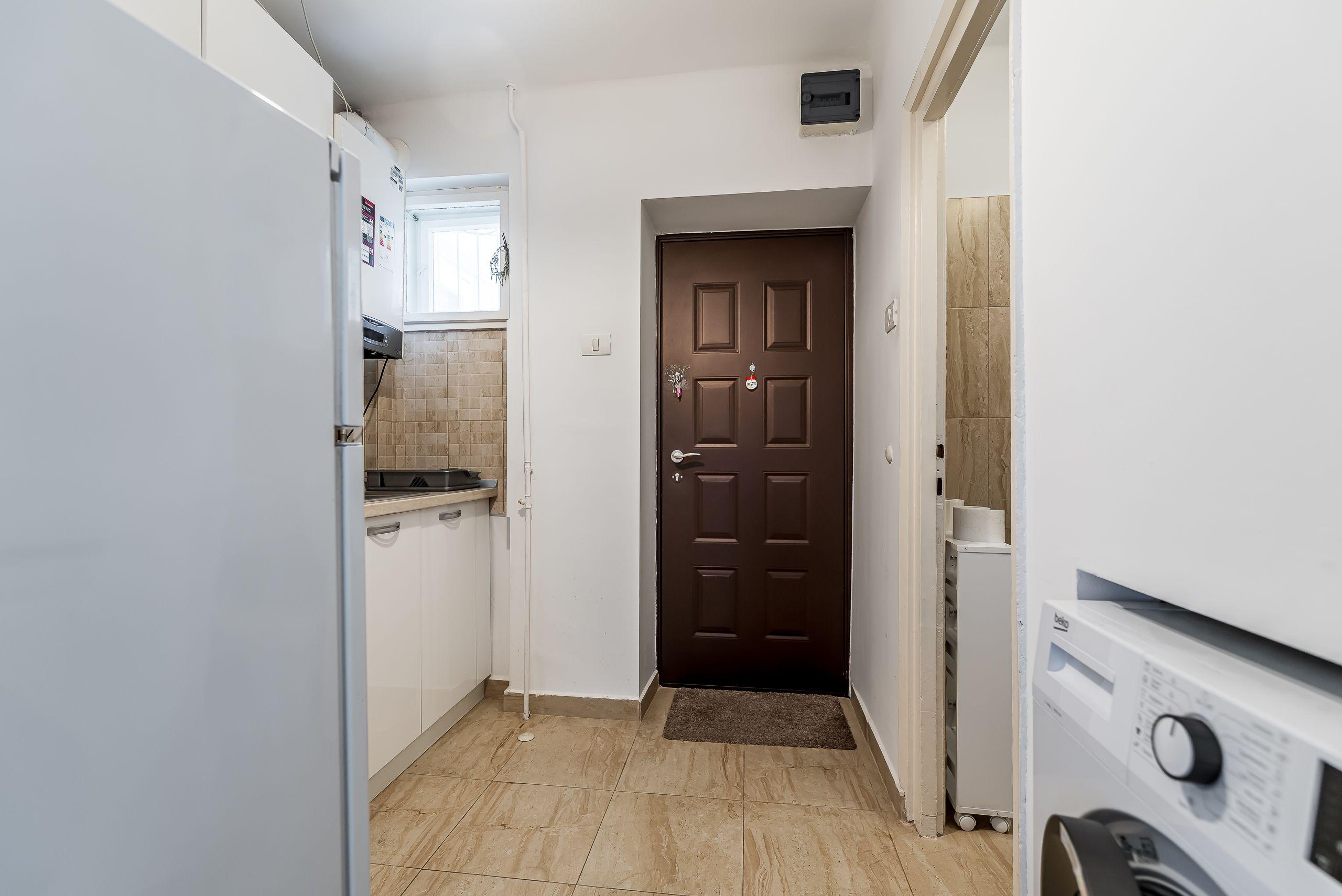 REZERVAT! Câștigi o oră pe zi! Apartament cu 2 camere ultracentral. - 3