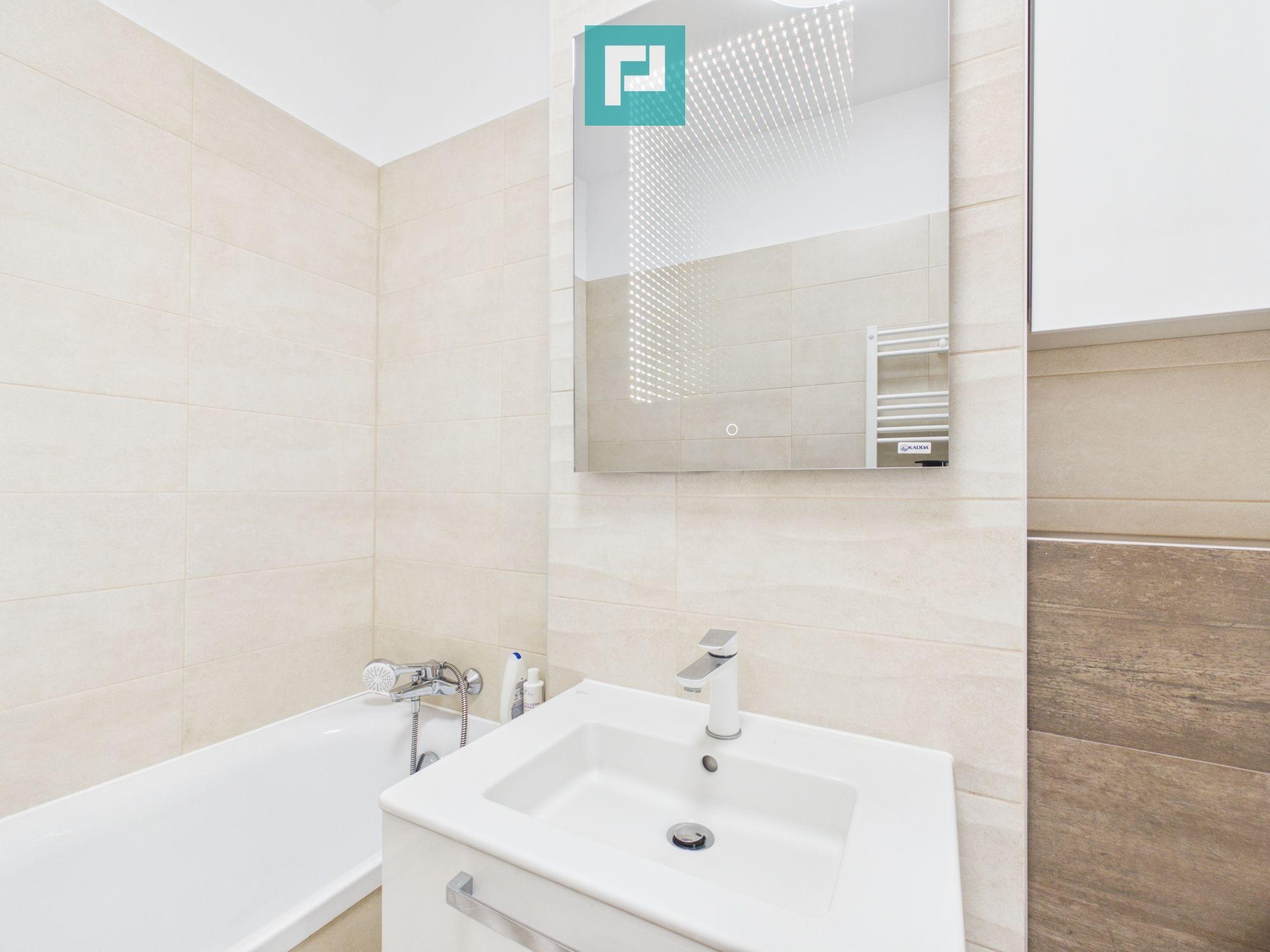 Apartament cu 3 camere Adora Park - 7