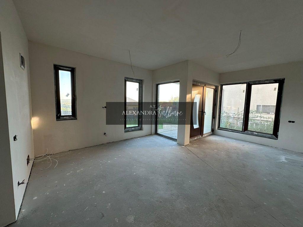 Casa de vanzare, P+1, 120 mp utili, 4 camere, 2 bai, 300 mp teren - 1
