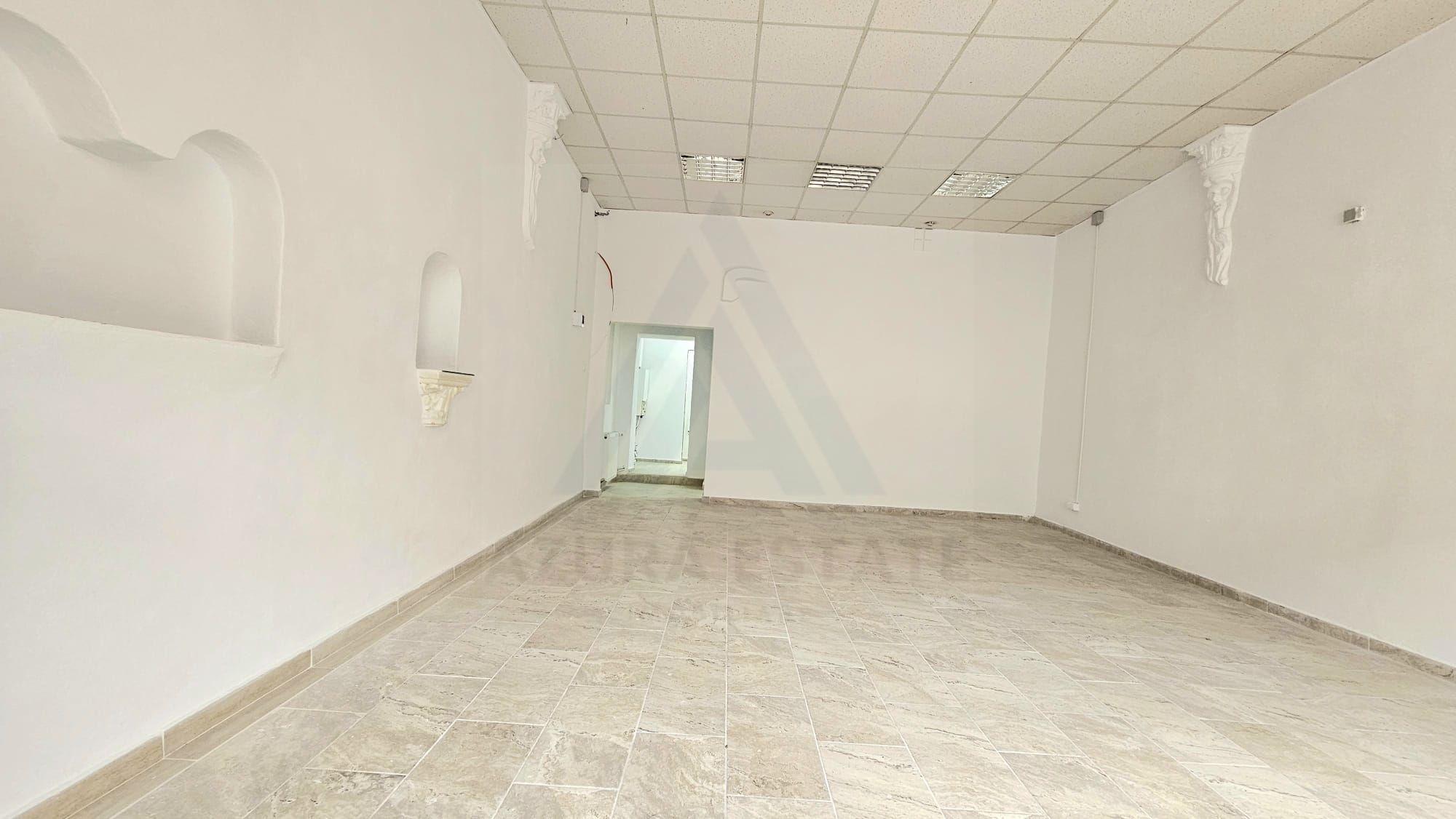 Spațiu Comercial Ultracentral Zona 9 Mai Trafic Pietonal Intens - 1