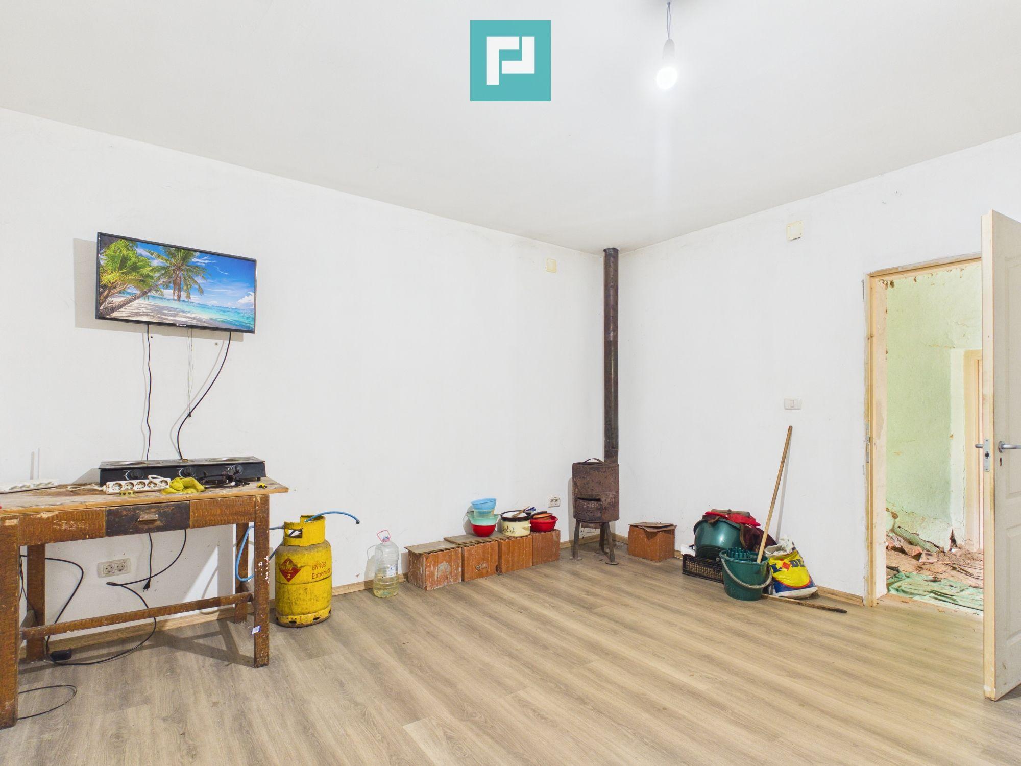 CASĂ ÎN ZERIND PE PRINCIPALĂ CU TEREN DE 1440 MP - 2