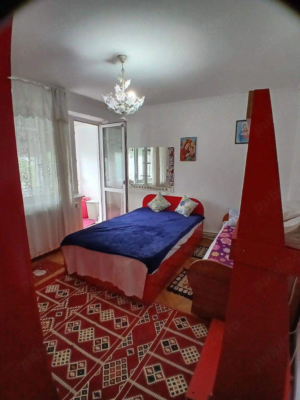 De inchiriez apartament 2 camere , Tiglina 1, 350 euro - 2